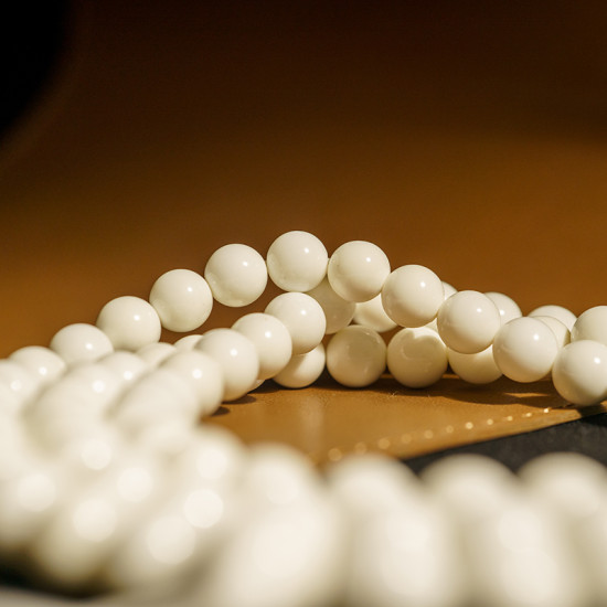 砗磲念珠 Tridacna Stone (8mm) 砗磲念珠 Tridacna Stone (8mm)
