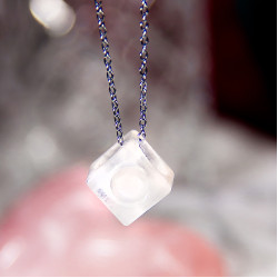 蓝月光方块吊坠 Blue Moonstone Pendant 蓝月光方块吊坠 Blue Moonstone Pendant