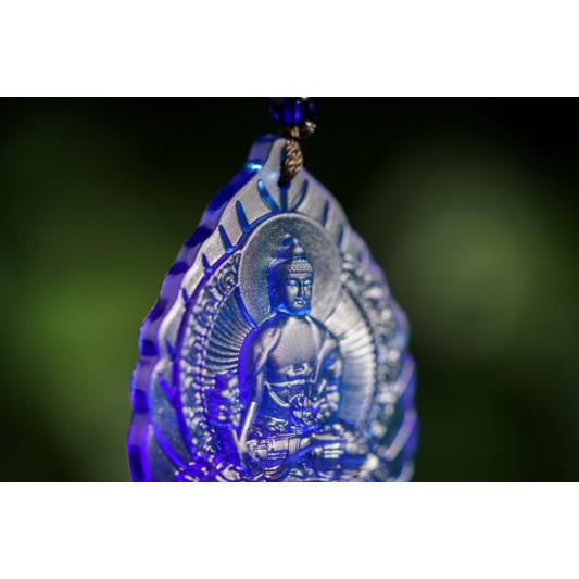 蓝琉璃药师佛吊坠 Blue Glazed Medicine Buddha Pendant 蓝琉璃药师佛吊坠 Blue Glazed Medicine Buddha Pendant