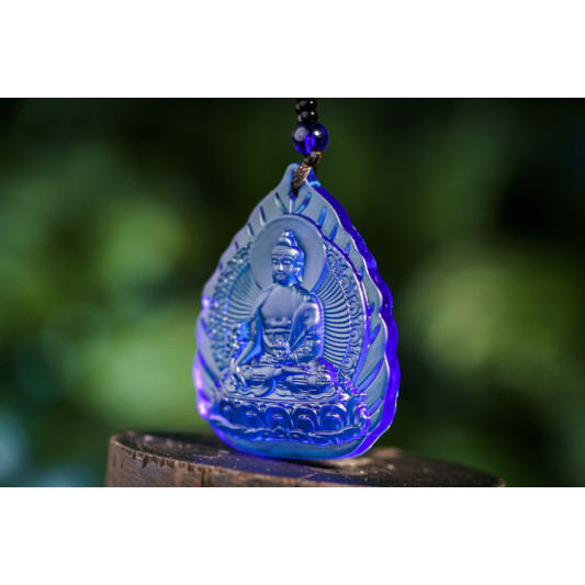蓝琉璃药师佛吊坠 Blue Glazed Medicine Buddha Pendant 蓝琉璃药师佛吊坠 Blue Glazed Medicine Buddha Pendant