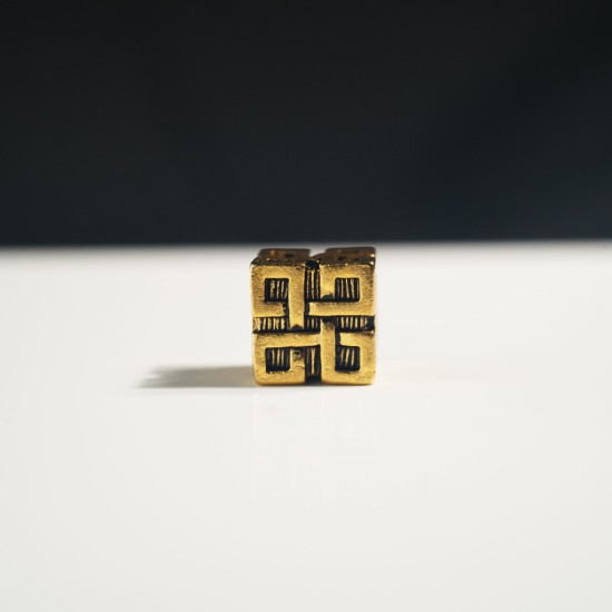 祥瑞转运珠 Auspicious Bead 祥瑞转运珠 Auspicious Bead