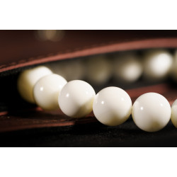 白砗磲手链 White Tridacna Bracelet 白砗磲手链 White Tridacna Bracelet