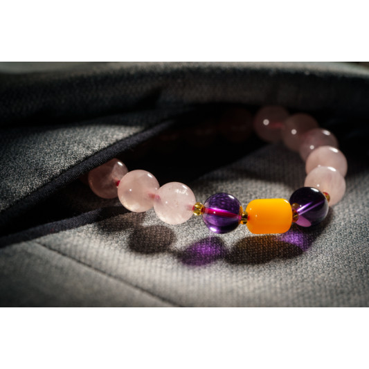 粉紫 + 蜜蜡手链 Rose Quartz + Beeswax Bracelet 粉紫 + 蜜蜡手链 Rose Quartz + Beeswax Bracelet