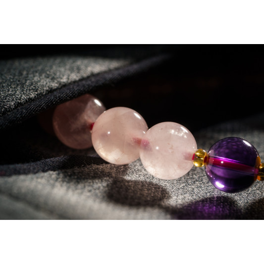 粉紫 + 蜜蜡手链 Rose Quartz + Beeswax Bracelet 粉紫 + 蜜蜡手链 Rose Quartz + Beeswax Bracelet
