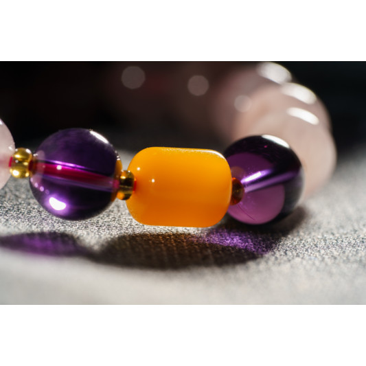 粉紫 + 蜜蜡手链 Rose Quartz + Beeswax Bracelet 粉紫 + 蜜蜡手链 Rose Quartz + Beeswax Bracelet