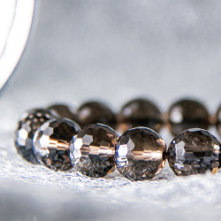茶水晶手链 ( 切面128 ) Smoky Quartz Bracelet ( Cut 128 Facets ) 茶水晶手链 ( 切面128 ) Smoky Quartz Bracelet ( Cut 128 Facets )