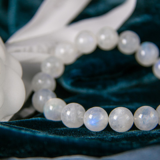 蓝月光手链 Blue Moonstone Bracelet 蓝月光手链 Blue Moonstone Bracelet