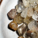 消磁碎水晶:铜发晶 Tumbled Copper Rutilated 消磁碎水晶:铜发晶 Tumbled Copper Rutilated