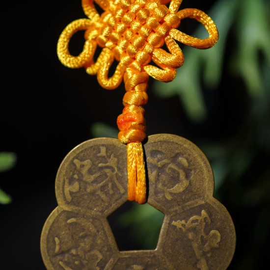 守富贵长命牌(黄色)The Longevity Wishful Plate (Yellow Strings) 守富贵长命牌(黄色)The Longevity Wishful Plate (Yellow Strings)