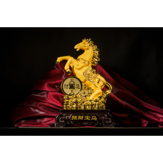 招财宝马（沙金） Wealthy Horse Statue (Golden Sanded)