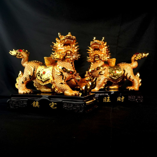 镇宅旺财金麒麟 Feng Shui Prosperous Wealth Golden Kirin 镇宅旺财金麒麟 Feng Shui Prosperous Wealth Golden Kirin