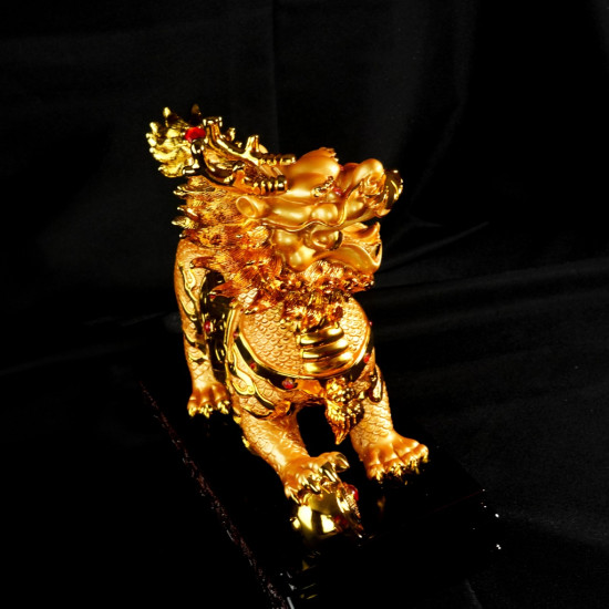 镇宅旺财金麒麟 Feng Shui Prosperous Wealth Golden Kirin 镇宅旺财金麒麟 Feng Shui Prosperous Wealth Golden Kirin