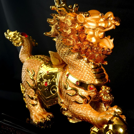 镇宅旺财金麒麟 Feng Shui Prosperous Wealth Golden Kirin 镇宅旺财金麒麟 Feng Shui Prosperous Wealth Golden Kirin